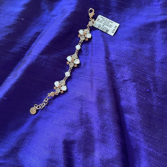 Beautiful bracelet with crystals and faux opals - Picture 5 of 7